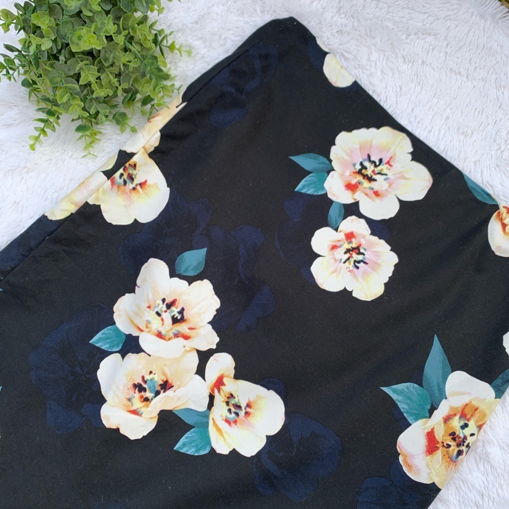 Lord & Taylor | Size 10 Floral Skirt